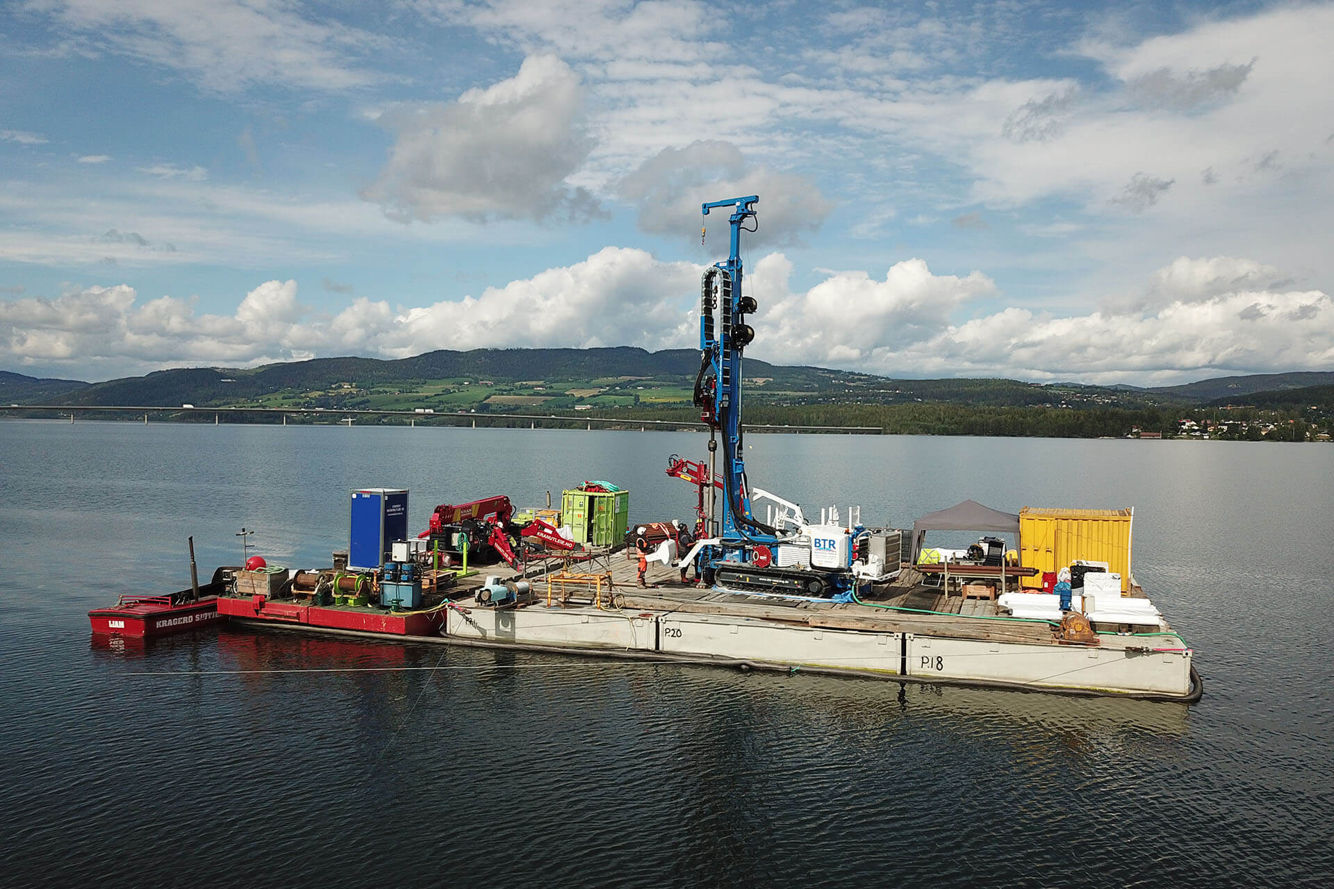 The complete CPT testing set up on the barge